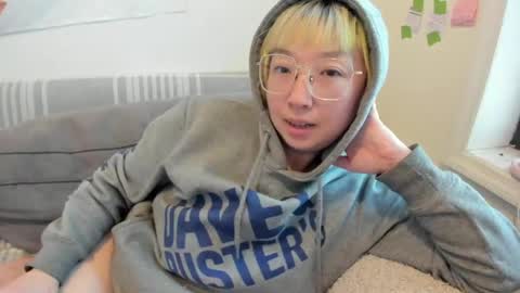 Snapshot of luxgray chatting on 16, 5, 2026 LuxGray online show from 16, 5, 2026