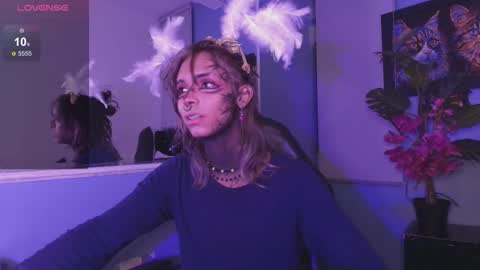 Snapshot of luxiel_ chatting on 13, 11, 2025 Luxiel 3 online show from 13, 11, 2025