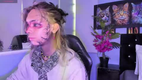 Snapshot of luxiel_ chatting on 18, 11, 2025 Luxiel 3 online show from 18, 11, 2025