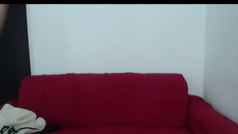 Snapshot of luxuriouss_s chatting on 27, 1, 2025 Laura online show from 27, 1, 2025