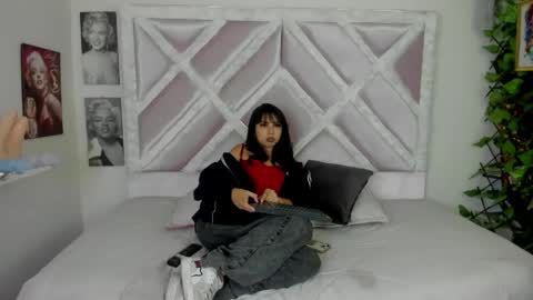 Lux online show from 18, 4, 2026