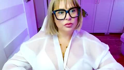 Diana online show from 10, 4, 2026