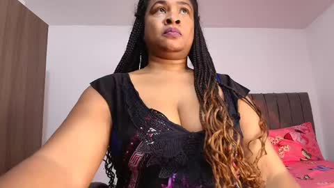 Snapshot of luxy_benet chatting on 4, 5, 2026 Big Benet online show from 4, 5, 2026