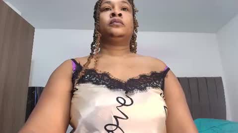 Snapshot of luxy_benet chatting on 15, 6, 2026 Big Benet online show from 15, 6, 2026