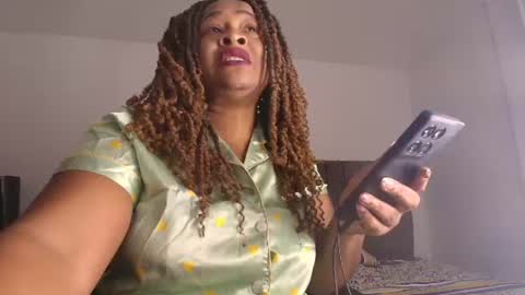 Snapshot of luxy_benet chatting on 10, 7, 2026 Big Benet online show from 10, 7, 2026