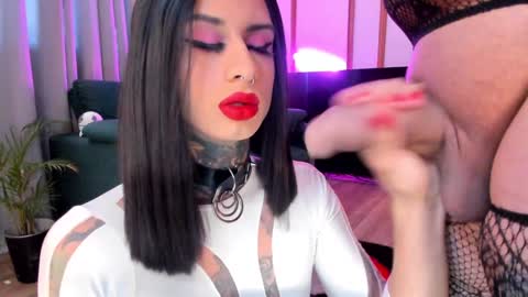 Lucy and Kristhy online show from 18, 1, 2025