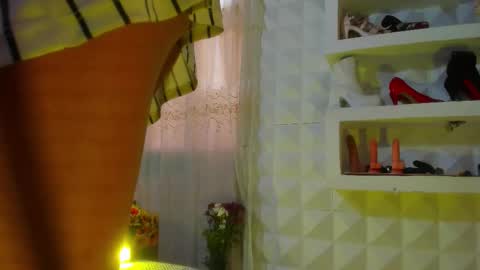 Snapshot of luz_celeste_ chatting on 1, 10, 2025 Luz online show from 1, 10, 2025