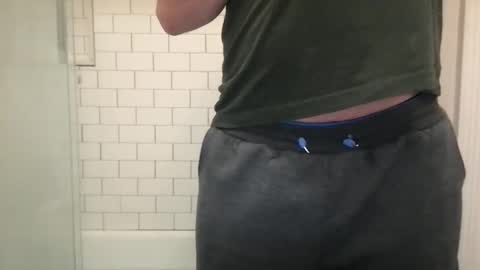 lvguynextdoor440656 online show from 15, 11, 2025