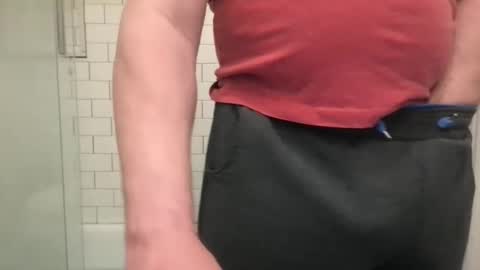 lvguynextdoor440656 online show from 12, 4, 2026