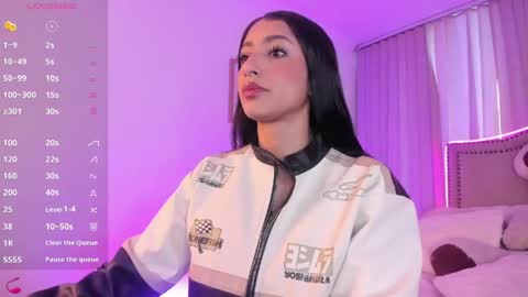 Snapshot of lya_brown chatting on 6, 5, 2026 lya_brown online show from 6, 5, 2026