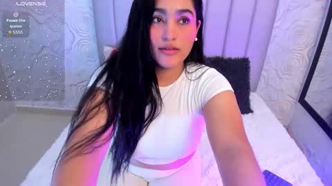 Snapshot of lya_dubois_ chatting on 13, 2, 2026 LYA DUBOIS online show from 13, 2, 2026