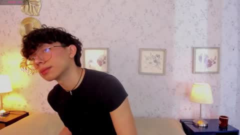 Snapshot of lyan_twink chatting on 7, 7, 2026 Lyan online show from 7, 7, 2026