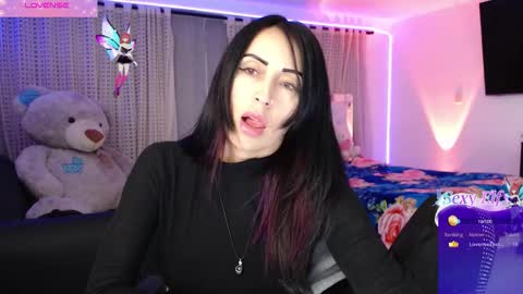 Lyann  online show from 22, 2, 2026