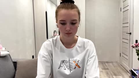 Snapshot of lydiatrowell chatting on 18, 10, 2025 Carolina online show from 18, 10, 2025