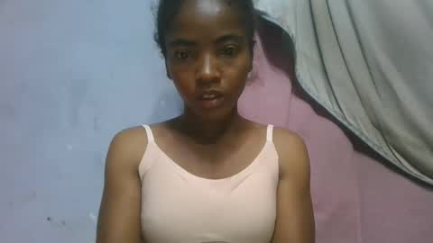 lydie856696 online show from 19, 4, 2026