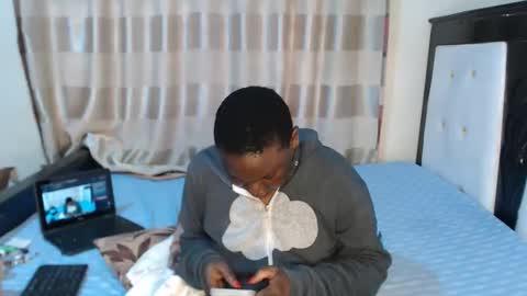 lyiajee online show from 13, 10, 2025