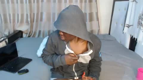 lyiajee online show from 29, 10, 2025