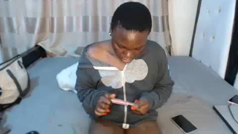 lyiajee online show from 4, 11, 2025