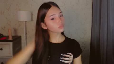 LYKA LOOPS online show from 4, 4, 2026