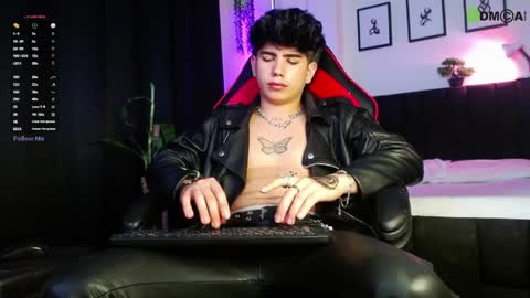 Snapshot of lylebennett_ chatting on 11, 4, 2026 Lyle Bennett Freelance Model online show from 11, 4, 2026