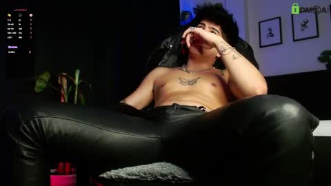 Snapshot of lylebennett_ chatting on 22, 5, 2026 Lyle Bennett Freelance Model online show from 22, 5, 2026