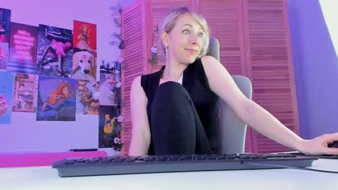 Lylith Skye NO NUDE model online show from 22, 1, 2025