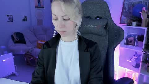 Lylith Skye NO NUDE model online show from 6, 2, 2025