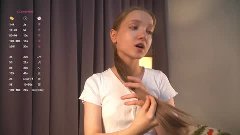 Snapshot of lyly_bambi chatting on 18, 12, 2024 Lyly bambi online show from 18, 12, 2024