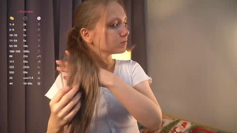 Snapshot of lyly_bambi chatting on 19, 12, 2024 Lyly bambi online show from 19, 12, 2024