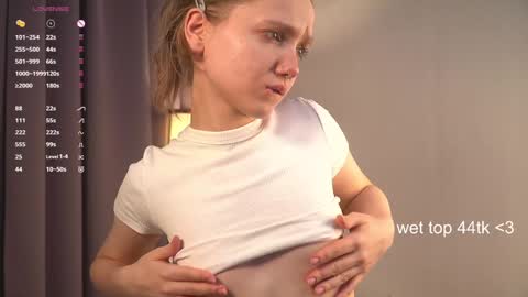 Snapshot of lyly_bambi chatting on 30, 12, 2024 Lyly bambi online show from 30, 12, 2024