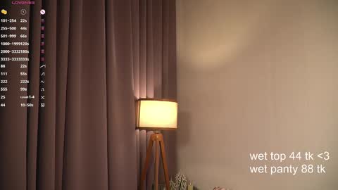 Snapshot of lyly_bambi chatting on 5, 1, 2025 Lyly bambi online show from 5, 1, 2025