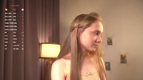 Snapshot of lyly_bambi chatting on 8, 1, 2025 Lyly bambi online show from 8, 1, 2025