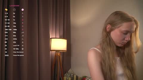 Snapshot of lyly_bambi chatting on 13, 1, 2025 Lyly bambi online show from 13, 1, 2025