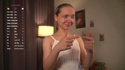 Snapshot of lyly_bambi chatting on 19, 1, 2025 Lyly bambi online show from 19, 1, 2025