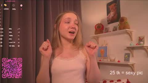 Snapshot of lyly_bambi chatting on 1, 3, 2025 Lyly bambi online show from 1, 3, 2025