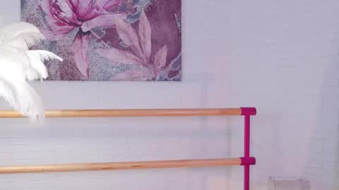 Lyly   online show from 5, 3, 2025