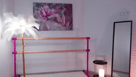 Lyly   online show from 10, 3, 2025