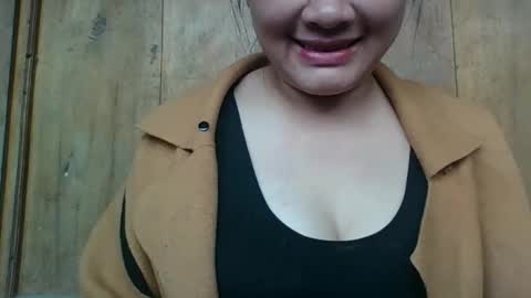 lylymai online show from 28, 9, 2025