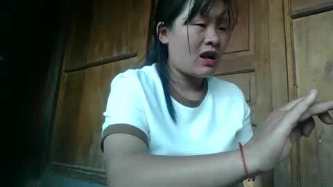 lylymai online show from 19, 10, 2025