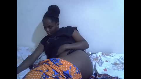 Snapshot of lyn_anna chatting on 25, 4, 2026 lyn_anna online show from 25, 4, 2026