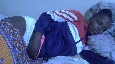 Snapshot of lyn_anna chatting on 8, 5, 2026 lyn_anna online show from 8, 5, 2026