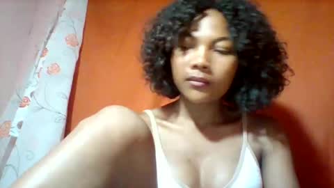 Snapshot of lyndah19 chatting on 27, 11, 2025 lyndah19 online show from 27, 11, 2025