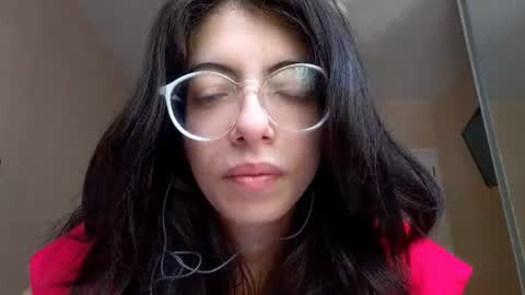 lynettesherrer online show from 26, 11, 2025