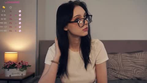 Snapshot of lynnabelow chatting on 21, 2, 2025 Elisabet but for you just Elie 4 online show from 21, 2, 2025