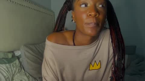 Snapshot of lynneluxuryplay chatting on 13, 12, 2024 IVYGold online show from 13, 12, 2024