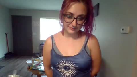 Lynn  online show from 15, 4, 2026