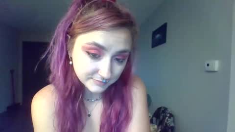 Lynn  online show from 17, 4, 2026