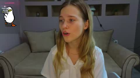 Snapshot of lynntiny chatting on 3, 11, 2025 Lynn online show from 3, 11, 2025