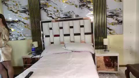 Snapshot of lyraluxxxe chatting on 6, 7, 2026 Lyra-Marco online show from 6, 7, 2026