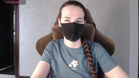 Snapshot of m00n8kiki chatting on 13, 11, 2025 Ksu online show from 13, 11, 2025